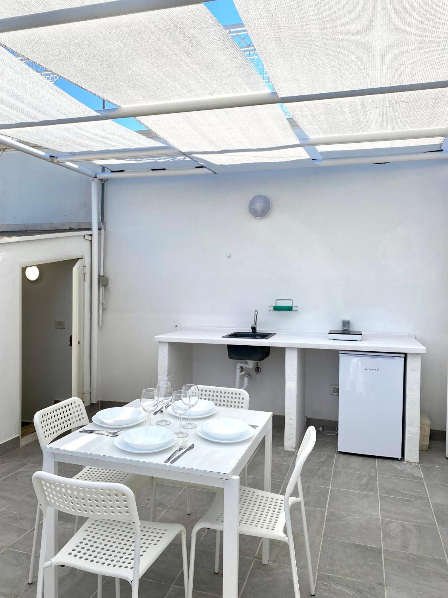 Dimora Santa Maria - Puglia Mia Apartments Monopoli Bagian luar foto